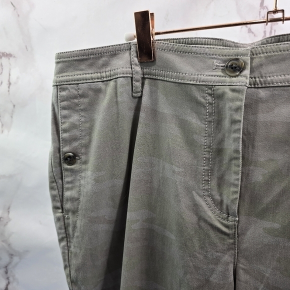 J Jill Pants Women 18 Tall Camo Gray Green Washed Sage Chino Khaki Straight - Picture 2 of 10
